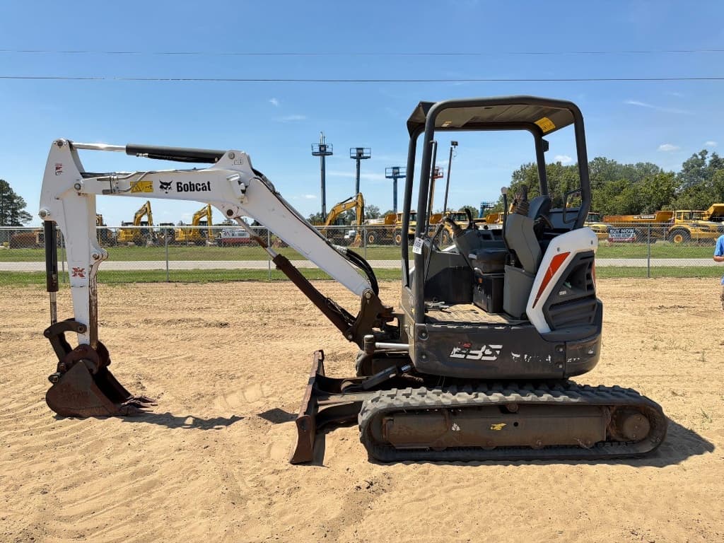 2018 BOBCAT E35 — photo 1