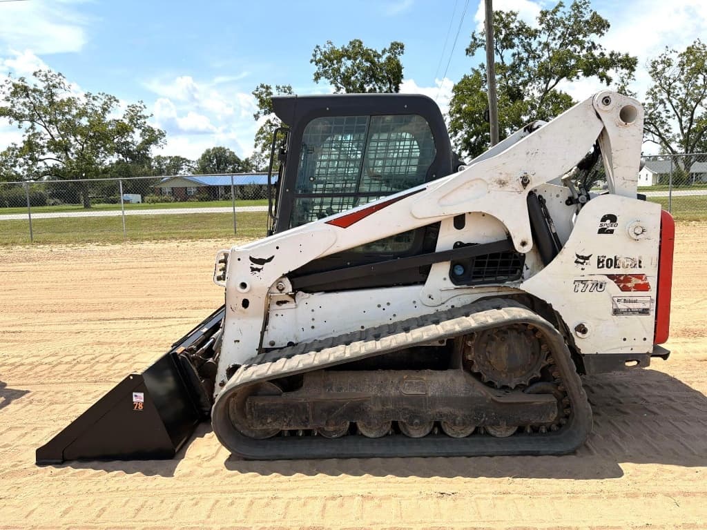 2021 BOBCAT T770 — photo 1
