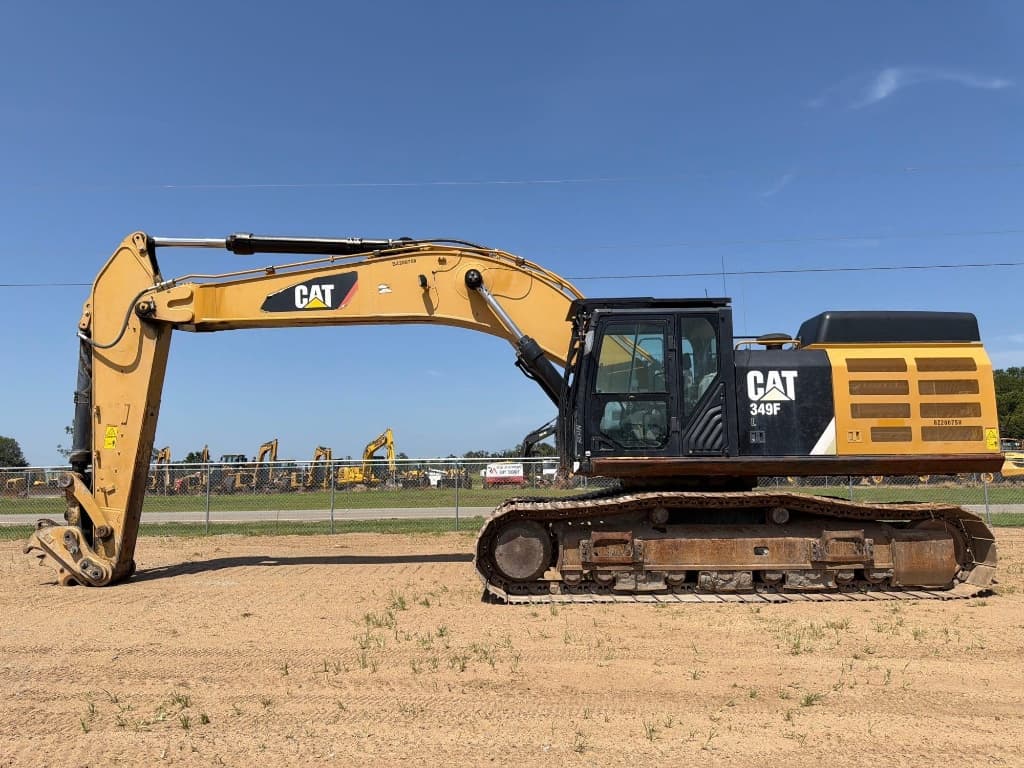 2016 CATERPILLAR 349FL — photo 1