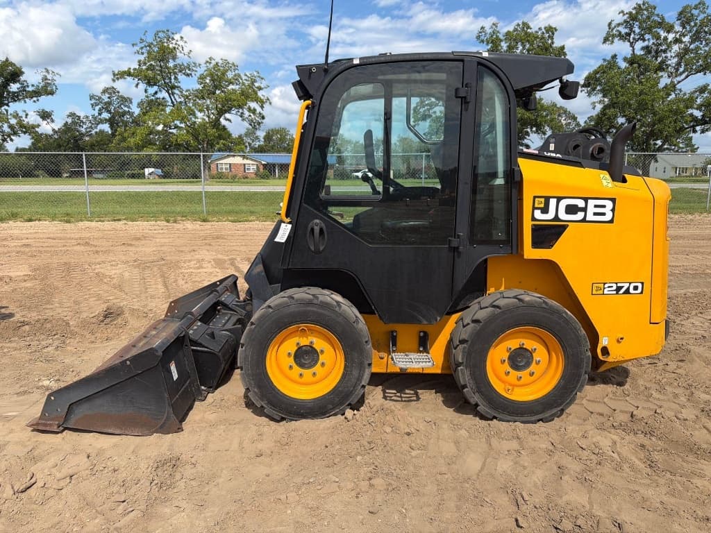 2022 JCB 270 — photo 1