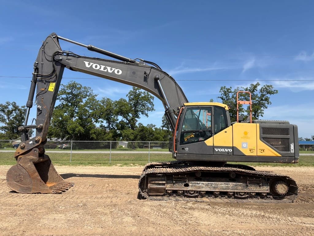 2018 VOLVO EC300EL