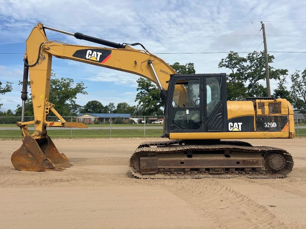 2011 CATERPILLAR 320DL — photo 1