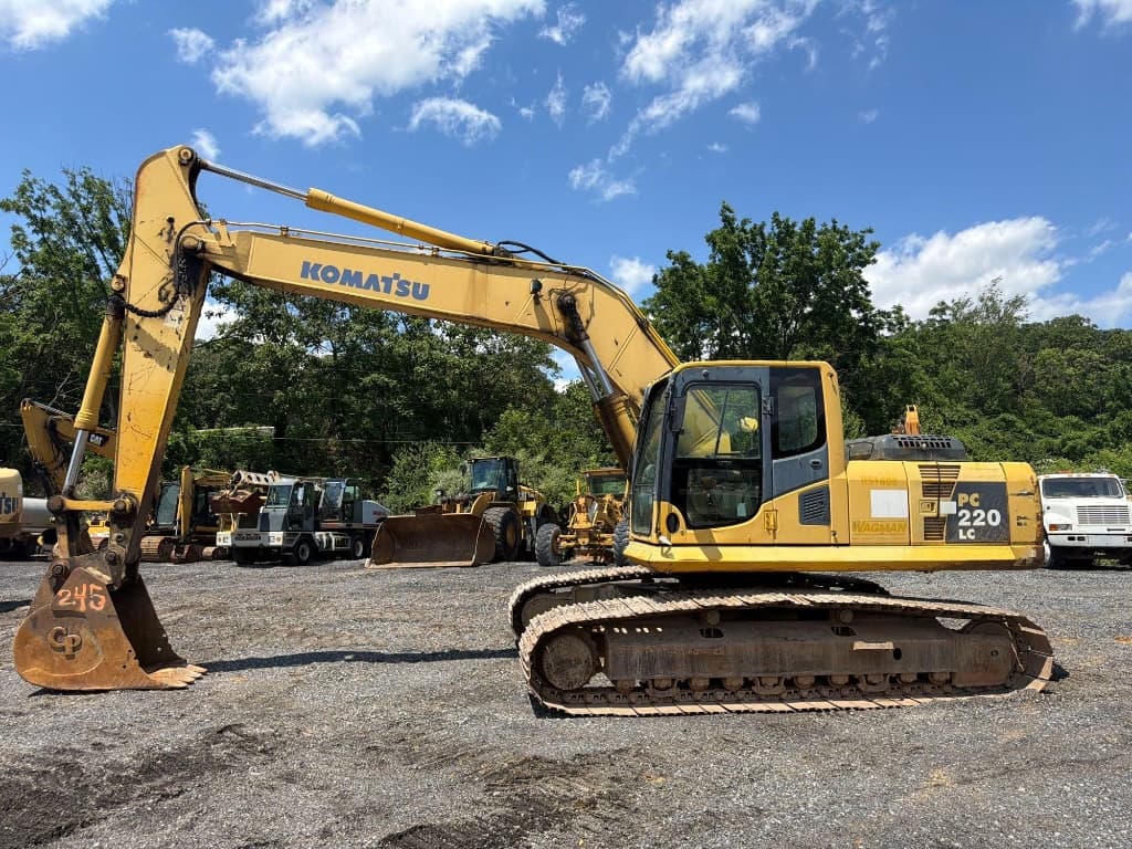 2006 KOMATSU PC220LC-8 — photo 1