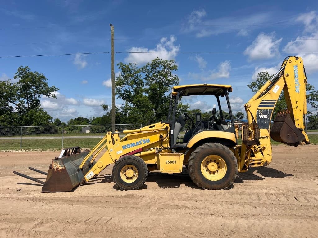 2007 KOMATSU WB146-5 — photo 1