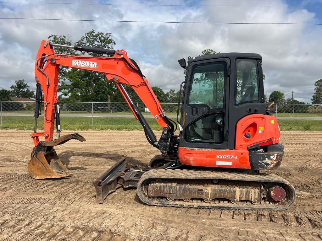 2018 KUBOTA KX057-4 — photo 1