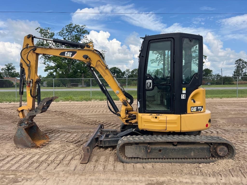 2015 CATERPILLAR 304E CR — photo 1