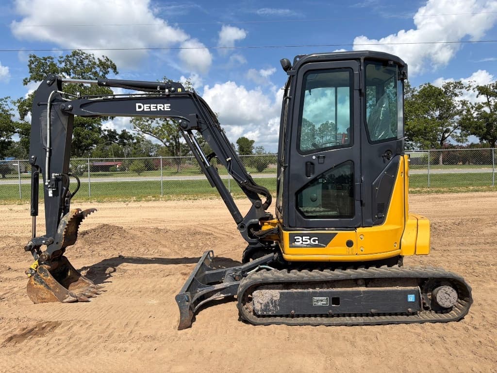 2023 JOHN DEERE 35G — photo 1