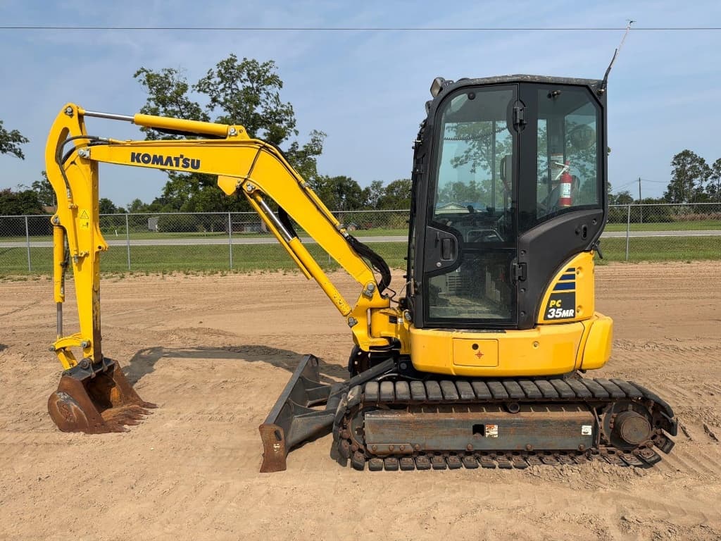 2020 KOMATSU PC35MR-5 — photo 1