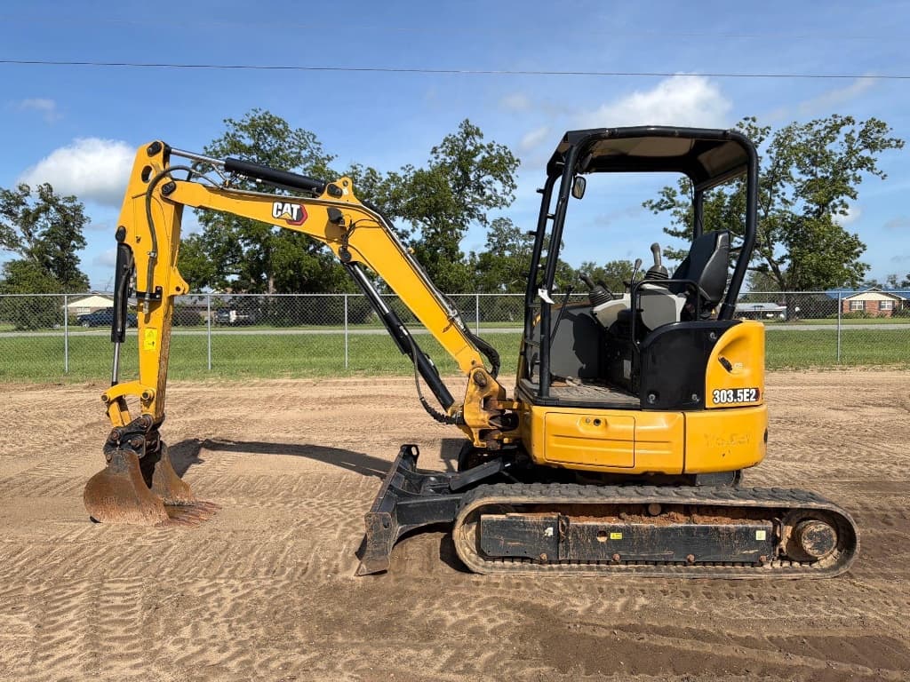 2022 CATERPILLAR 303.5E2CR — photo 1