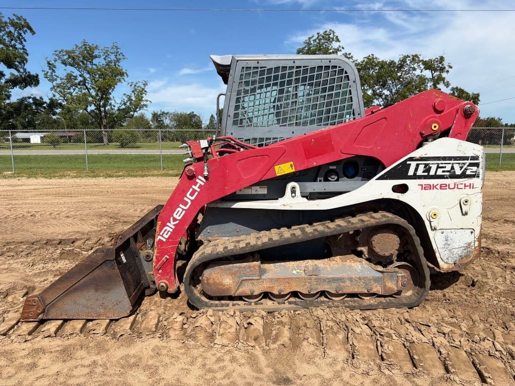 2016 TAKEUCHI TL12V2 — photo 1
