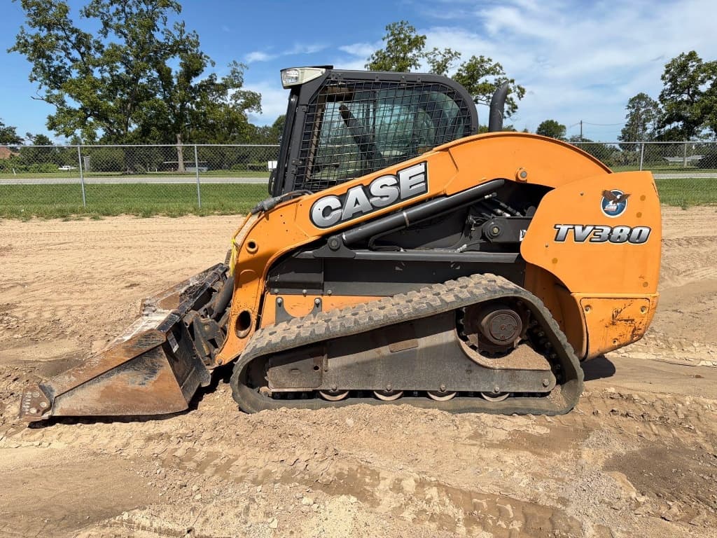 2014 CASE TV380 — photo 1