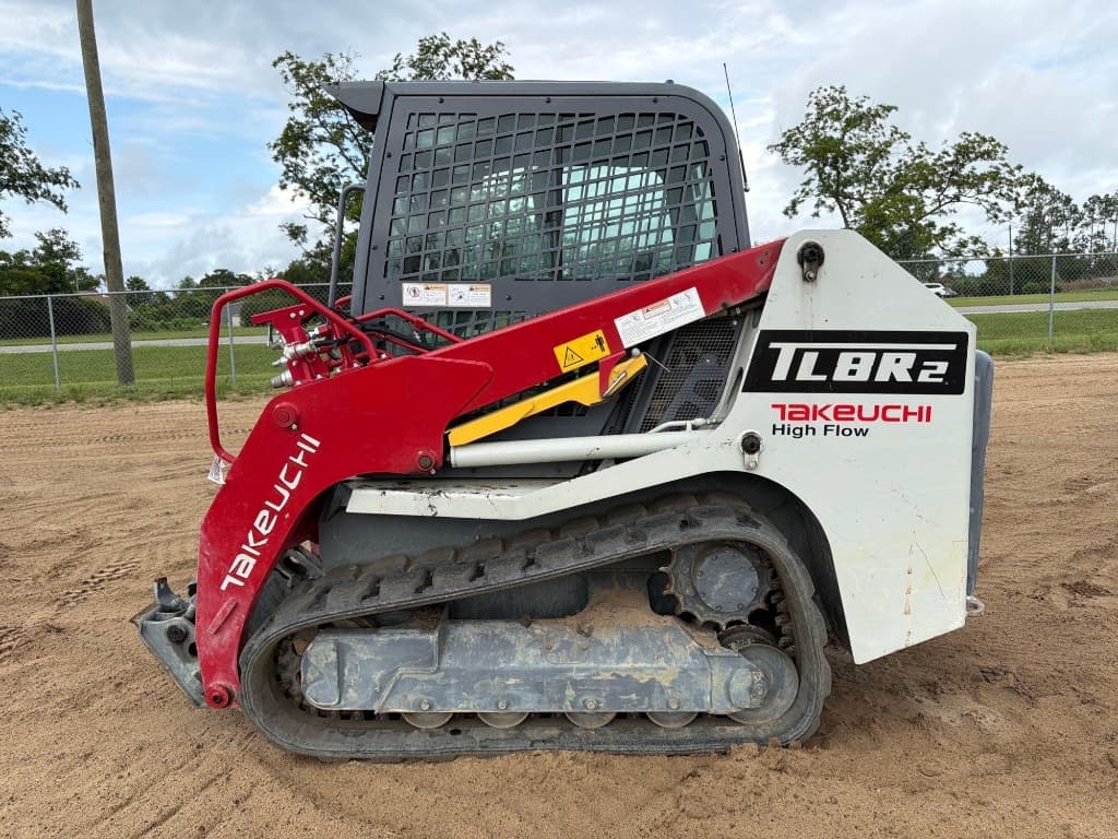 2025 TAKEUCHI TL8R2 — photo 1