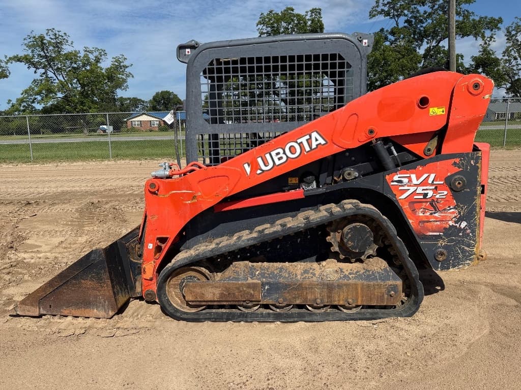 2014 KUBOTA SVL75-2 — photo 1