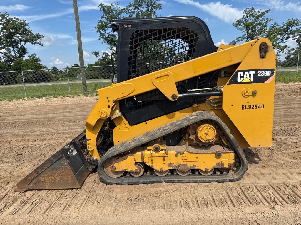 2018 CATERPILLAR 239D — photo 1