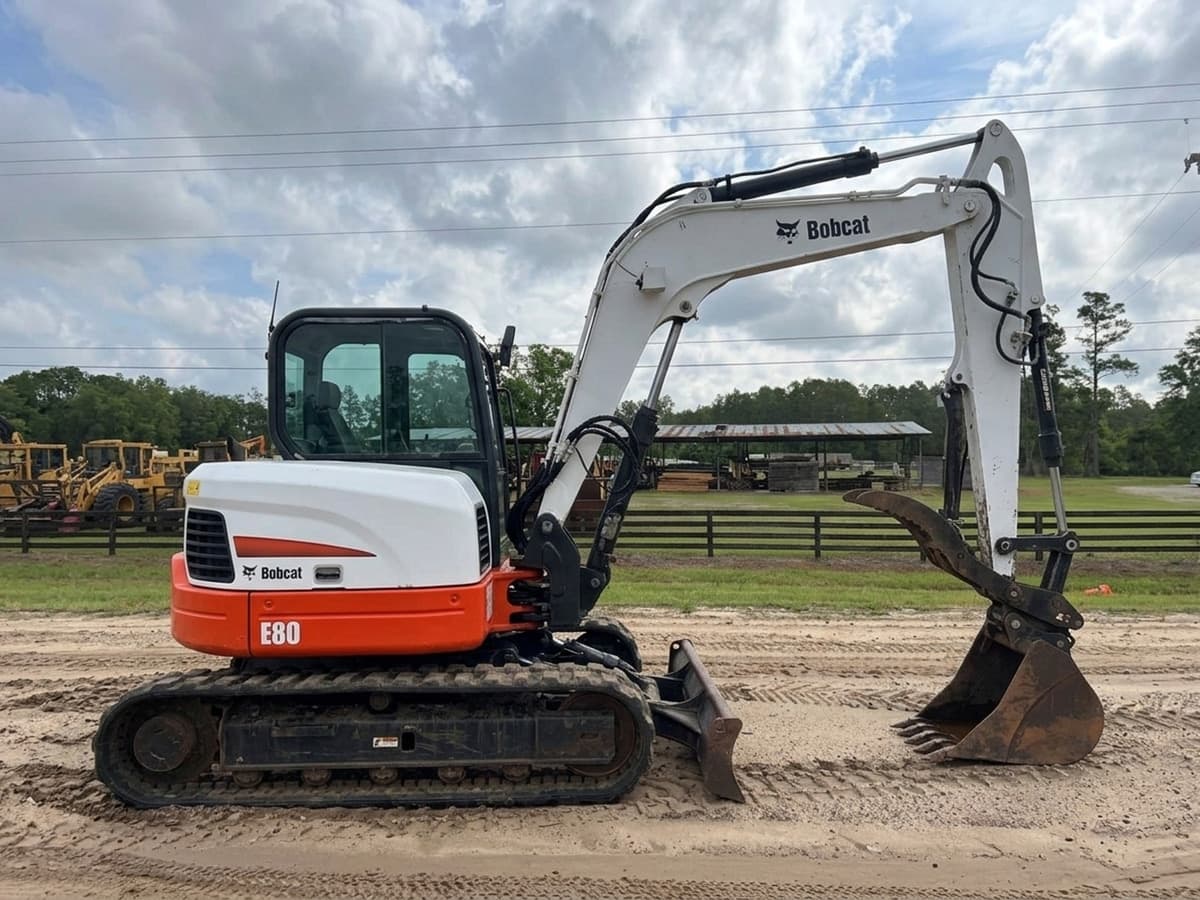 2012 BOBCAT E80 — photo 1