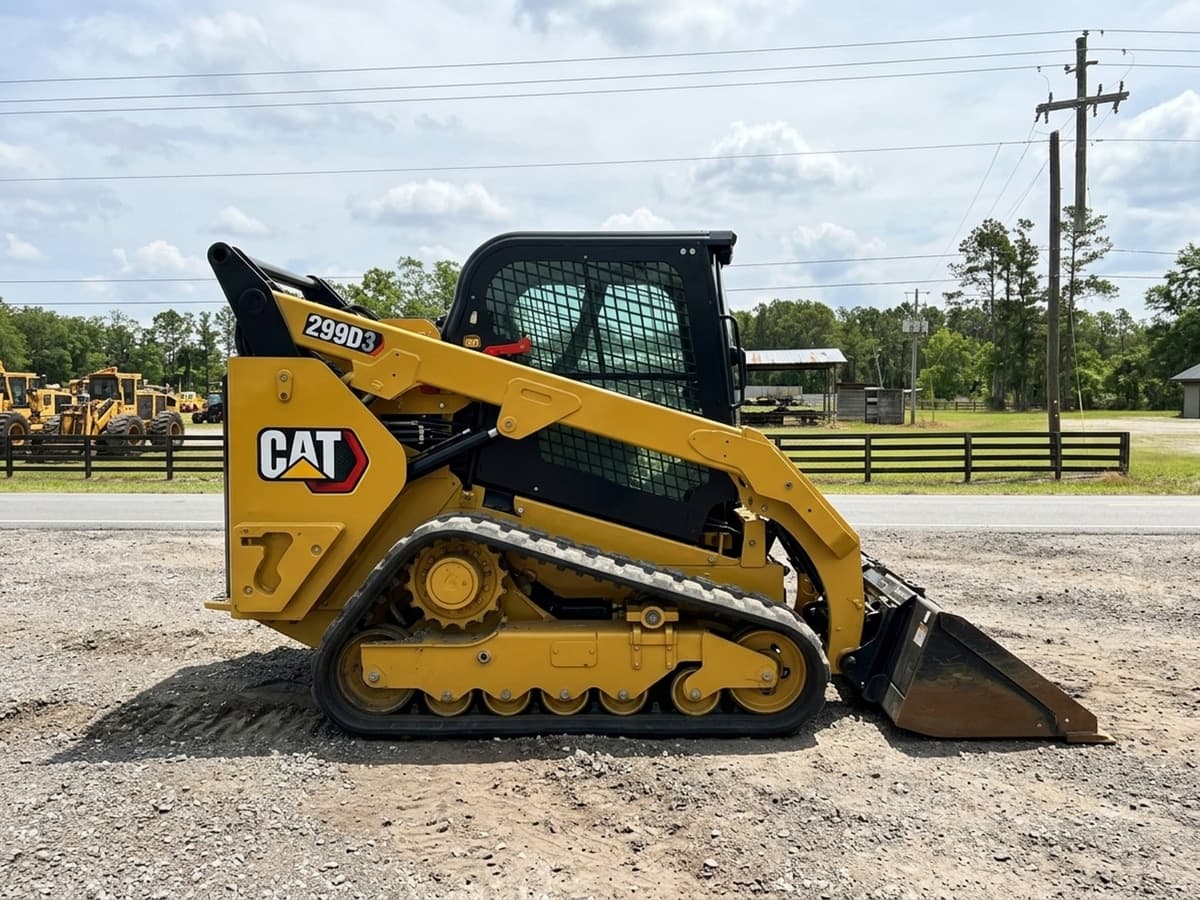 2023 CATERPILLAR 299D3 — photo 1
