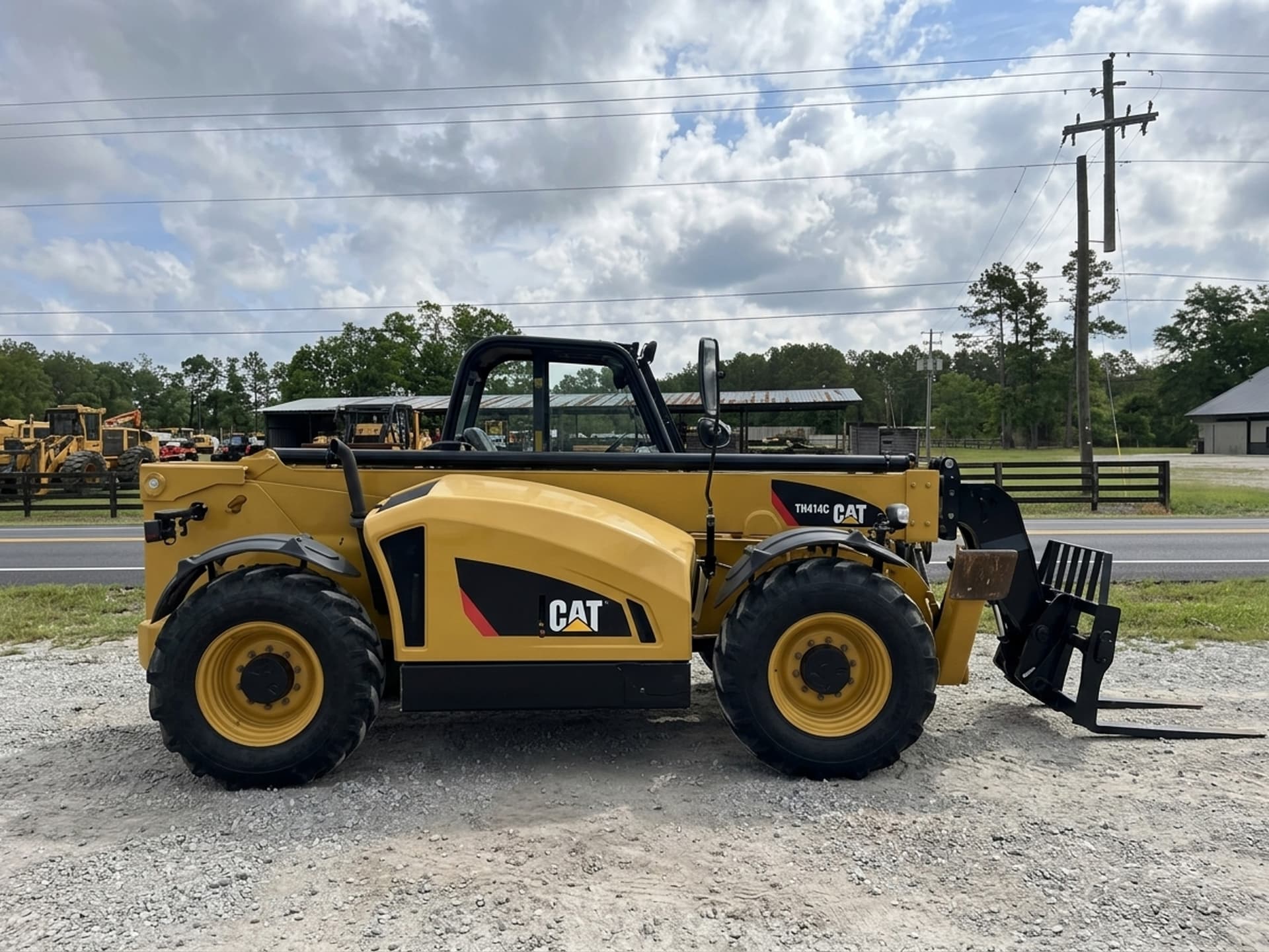2014 CATERPILLAR TH414C — photo 1