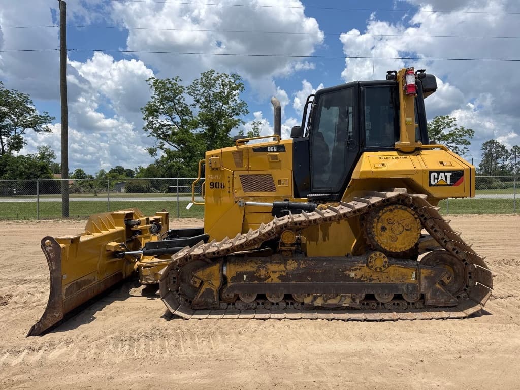 2020 CATERPILLAR D6N LGP — photo 1