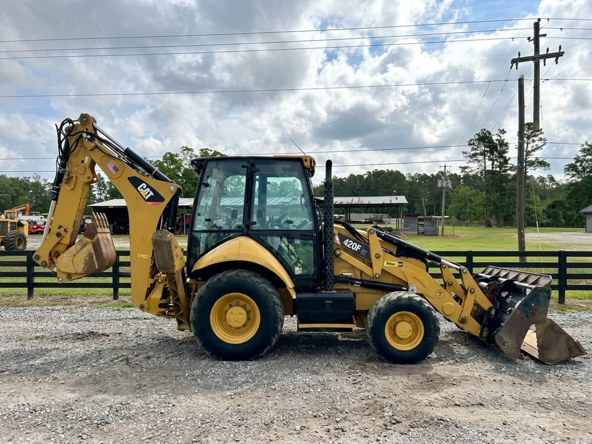 2013 Caterpillar 420F IT 4×4 — photo 1