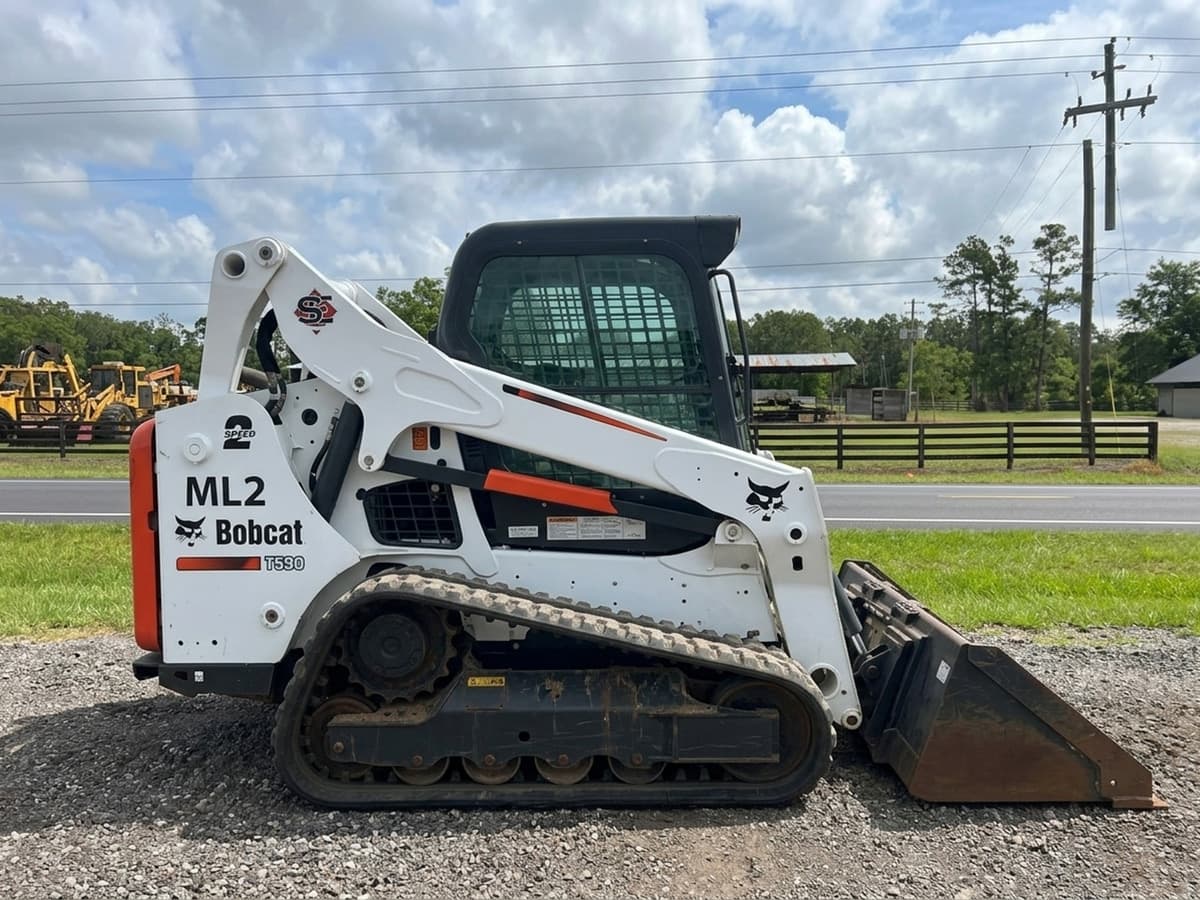 2016 BOBCAT T590 — photo 1