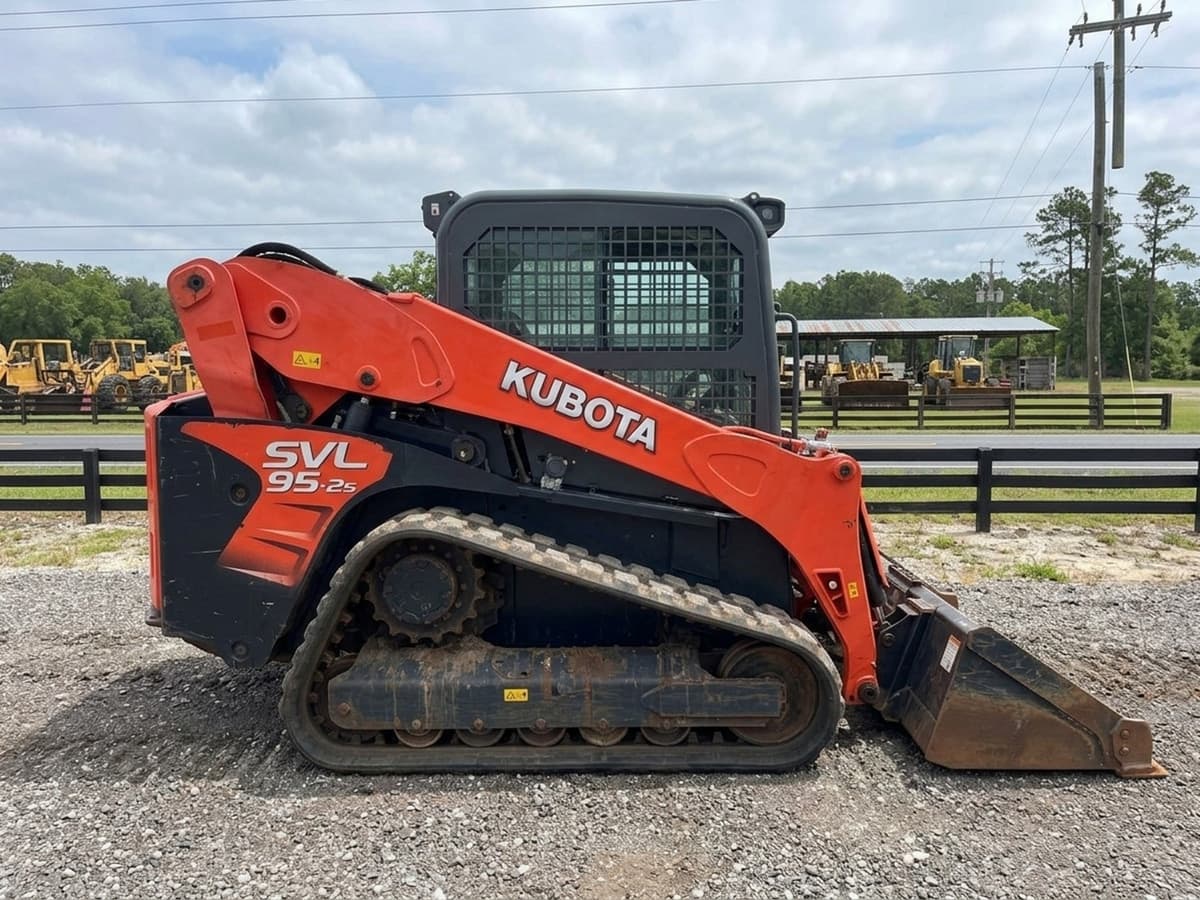 2016 KUBOTA SVL95-2S — photo 1