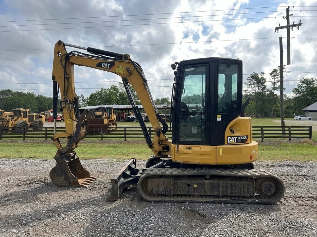 2017 CATERPILLAR 305.5E2 CR — photo 1