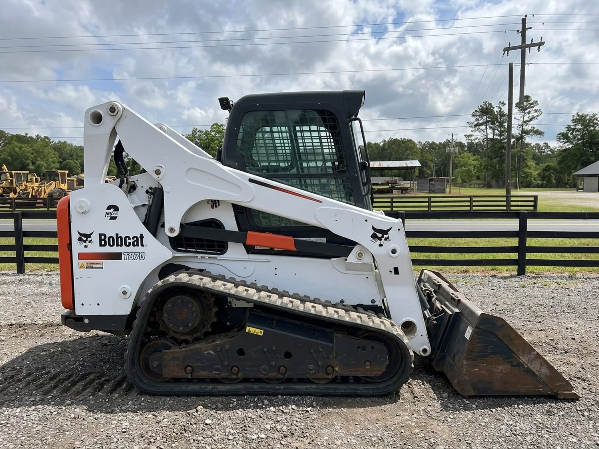 2012 BOBCAT T870 — photo 1