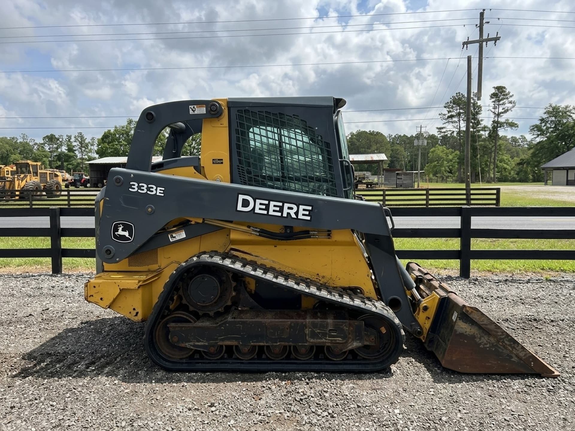 2014 JOHN DEERE 333E — photo 1