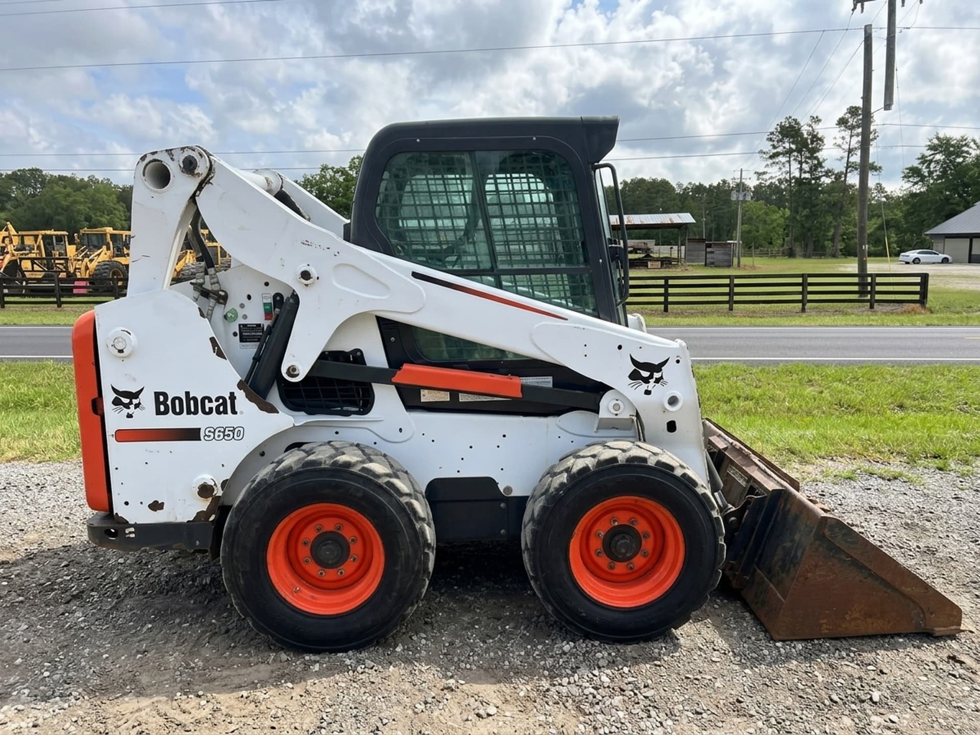 2015 BOBCAT S650 — photo 1