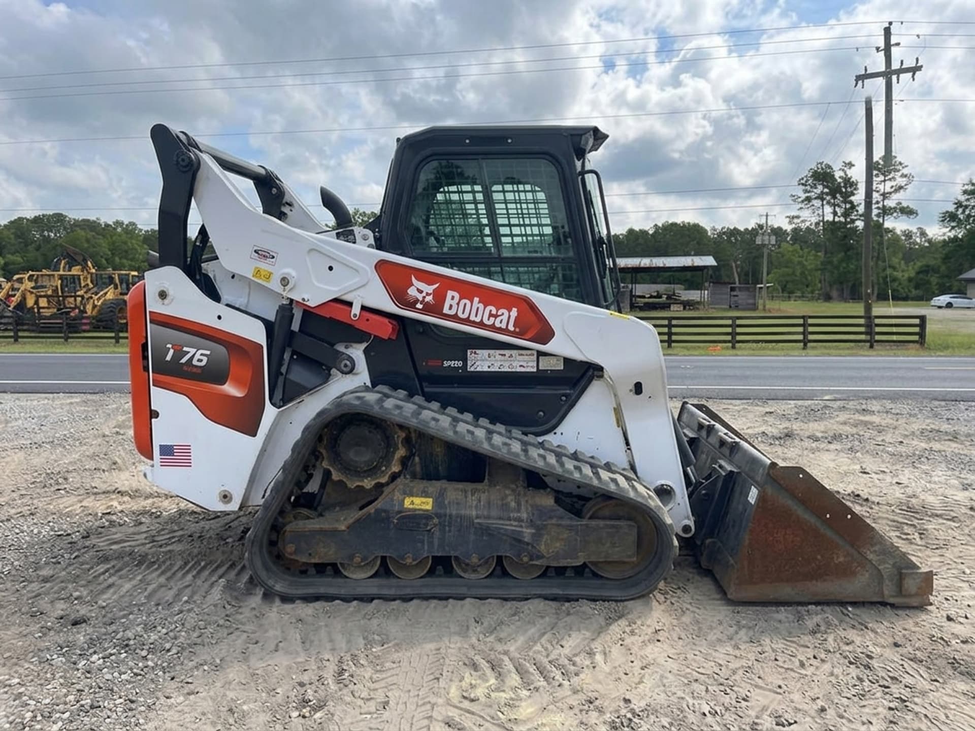 2021 BOBCAT T76 — photo 1