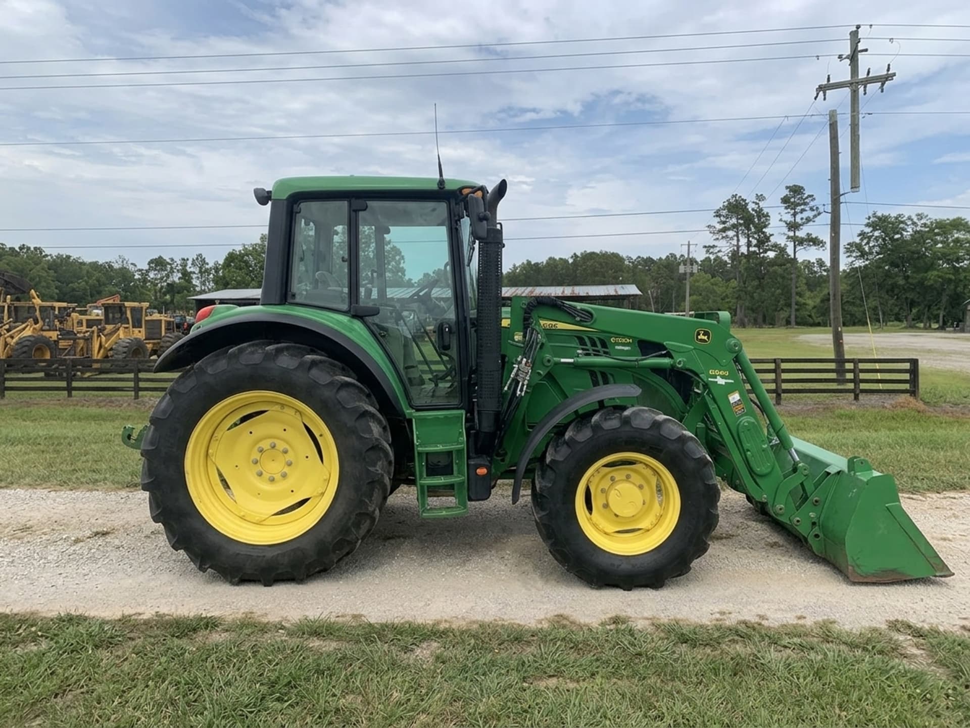 2015 JOHN DEERE 6125M